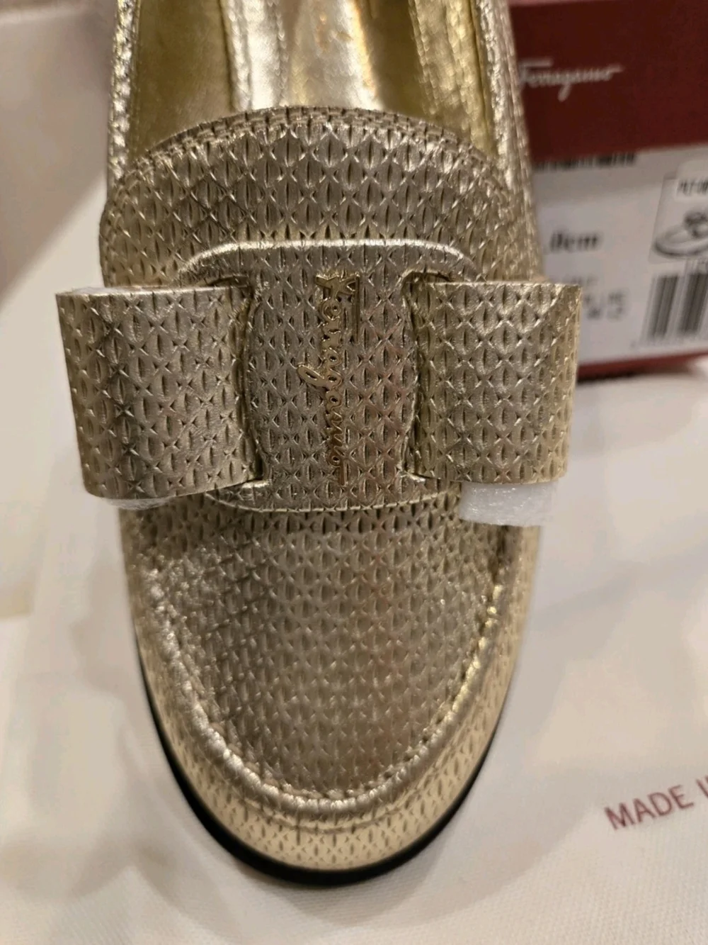 Salvatore Ferragamo Metallic Gold Bow Loafer - Picture 9 of 12